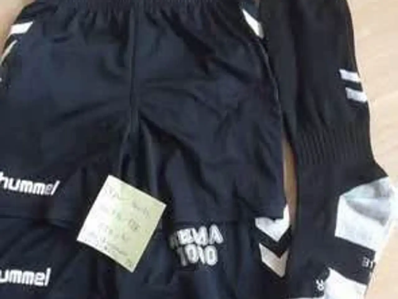 Billede 1 - Shorts, strømper og handsker