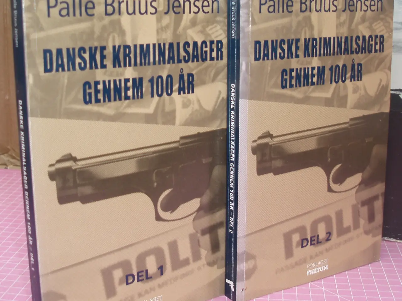 Billede 1 - Danske kriminalsager gennem 100 år i 2 bind