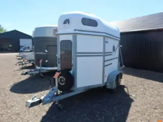 HESTETRAILER BOJ