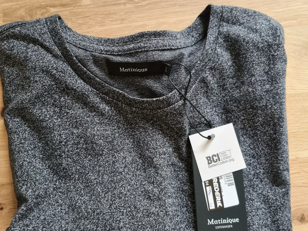 Billede 8 - NYE T-shirts Matinique og Lindbergh - str L
