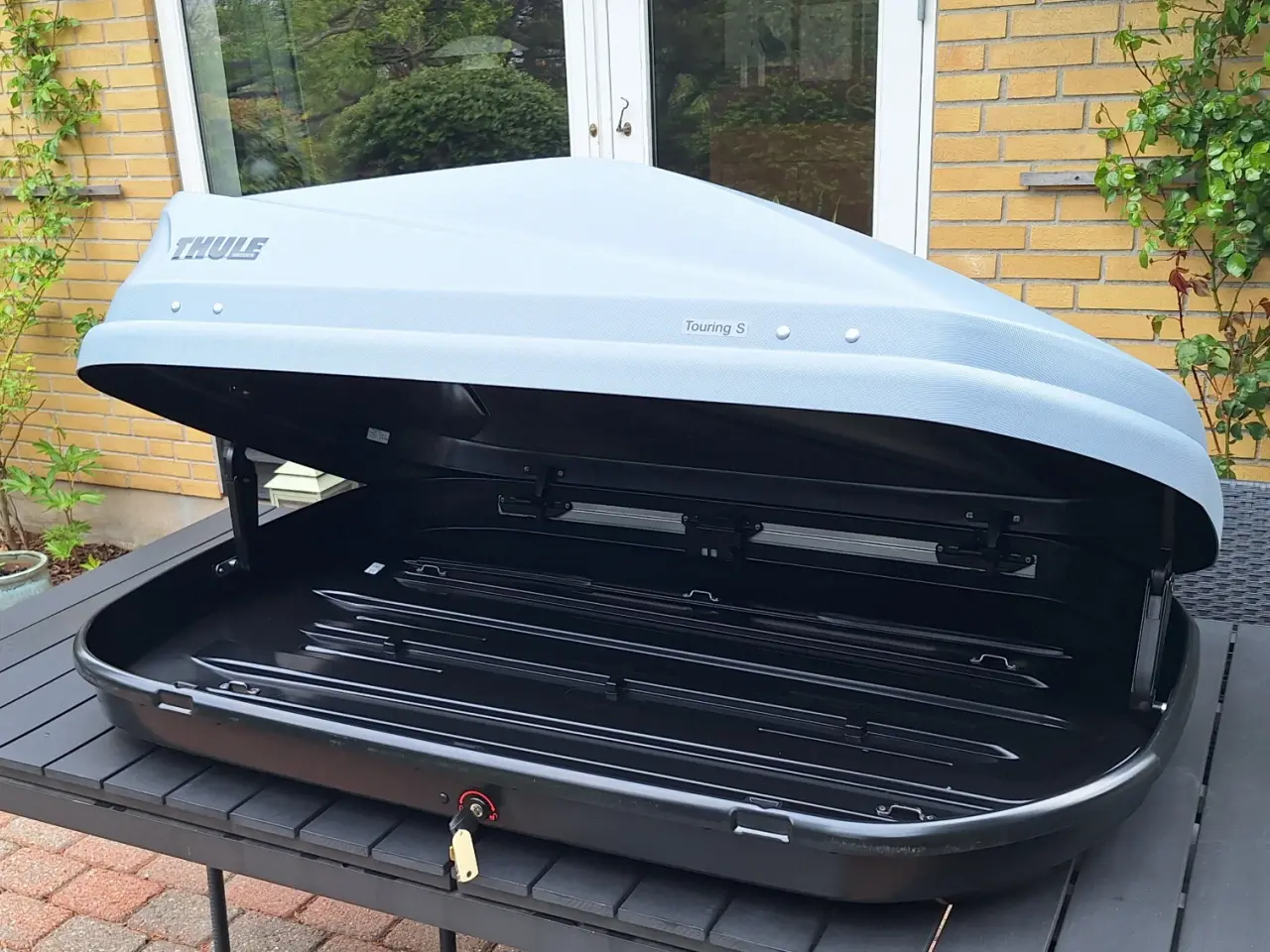 Billede 4 - Thule Touring S tagboks
