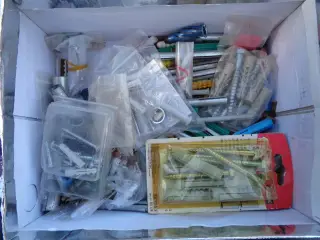 Rawlplugs og dybler