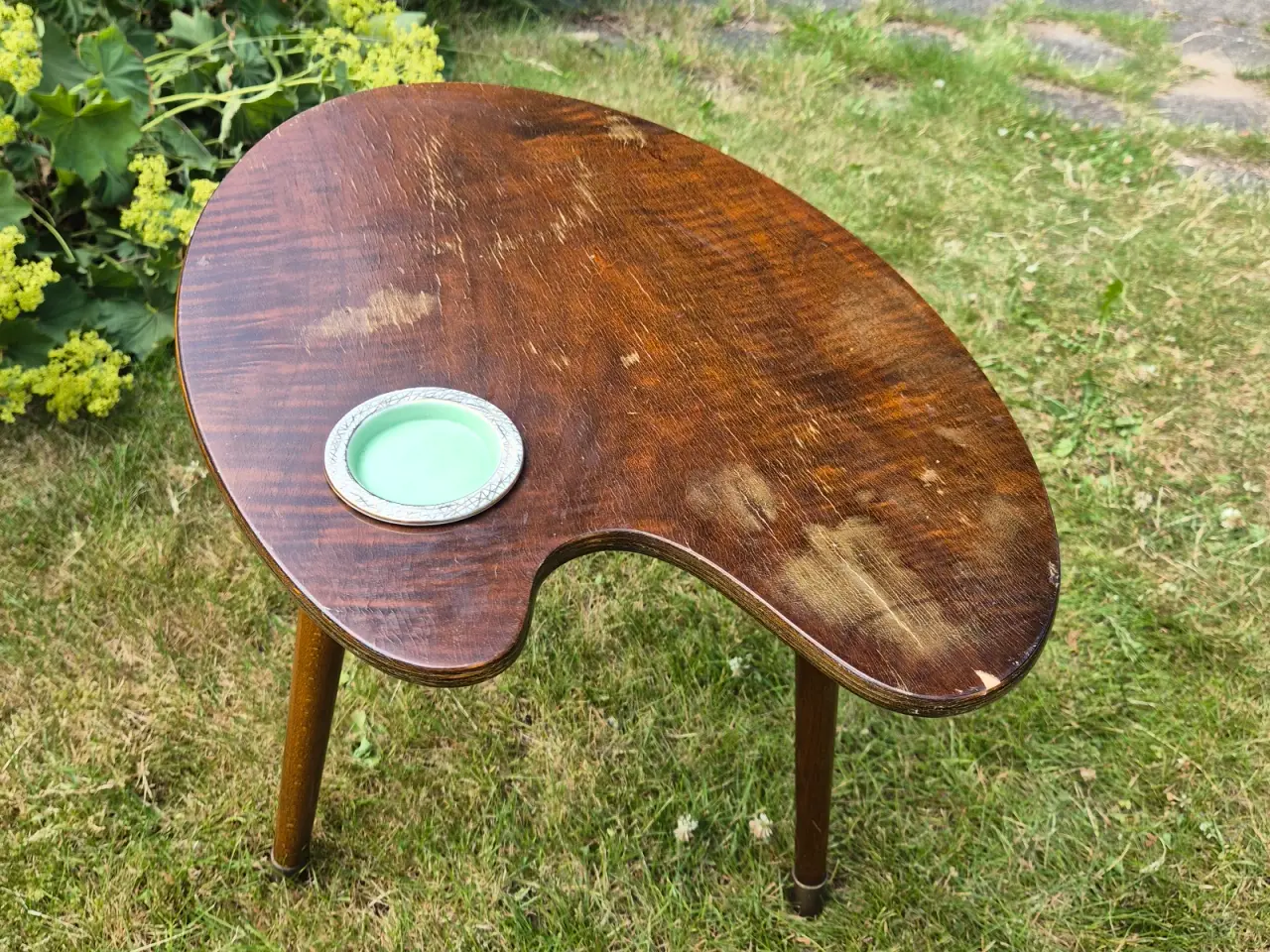 Billede 2 - Fint gammelt sidebord med form som en palette 