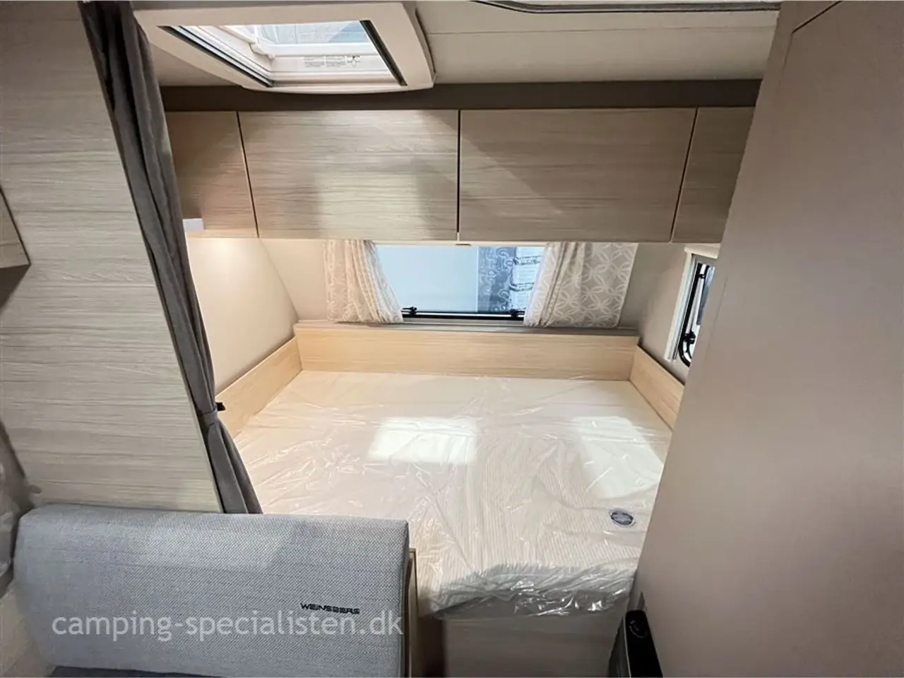 Billede 9 - 2025 - Weinsberg CaraCito 470 QDK Weinsberg CaraCito 470 QDK model 2025 - kan ses nu hos Camping-Specialisten.dk - inkl. Enduro mover monteret.