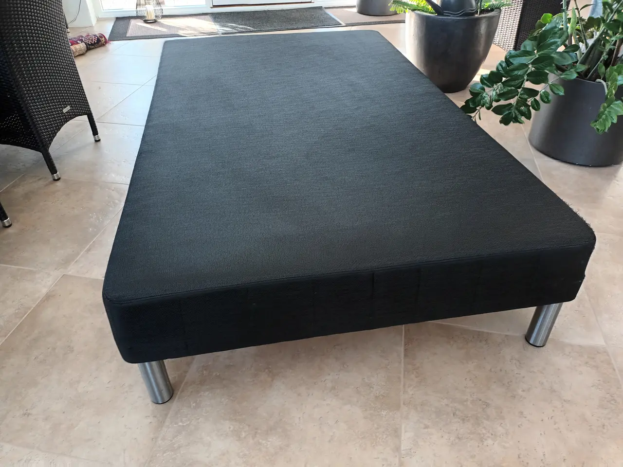 Billede 2 - Boxmadras 140 cm. med stålben.