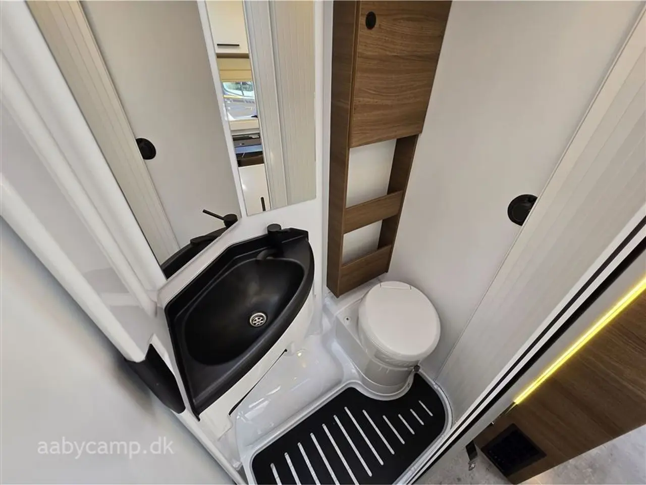 Billede 8 - 2027 - Benimar Tessoro 7 Mtr Familie camper