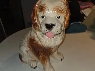 Stor porcelæns hund