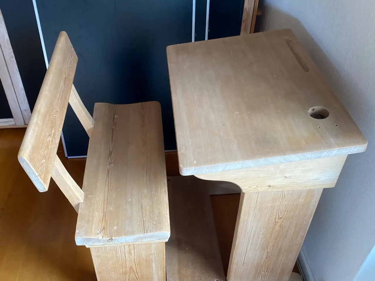 Billede 3 - Smuk gammel skolepult