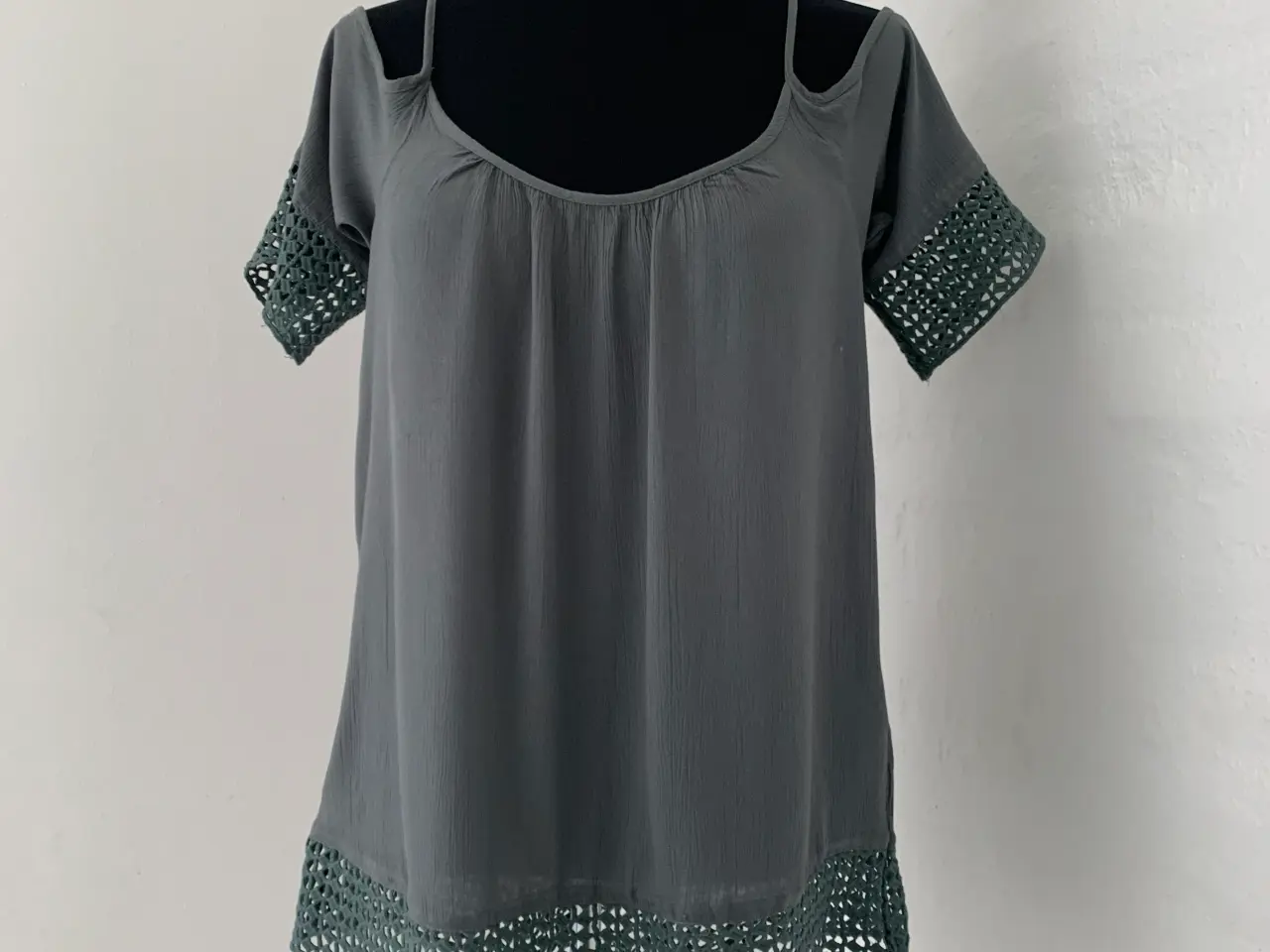 Billede 1 - T-shirt str.34