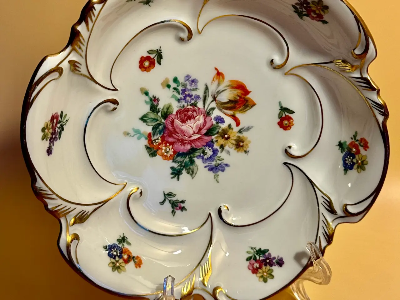 Billede 6 - Vintage håndmalede genstande af porcelæn.