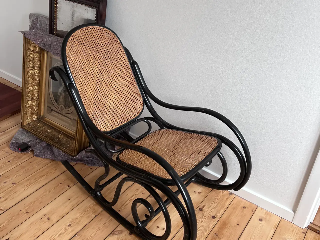 Billede 1 - Antik Thonet gyngestol