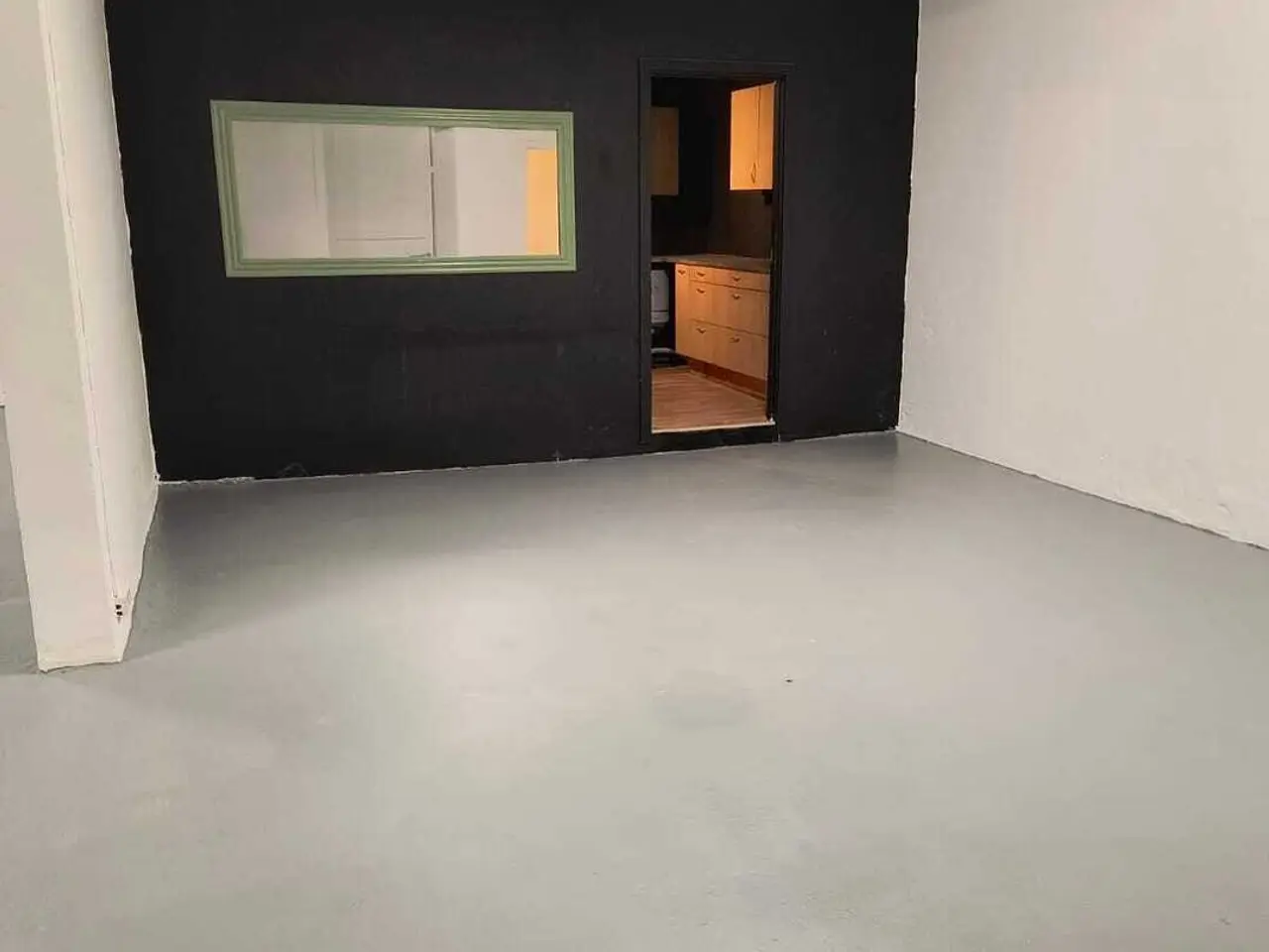 Billede 6 - 100 m2 lager / værksted med kontor køkken og wc