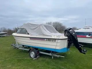 52 ST med Mercury F40 EFI ELPT samt Brenderup trailer