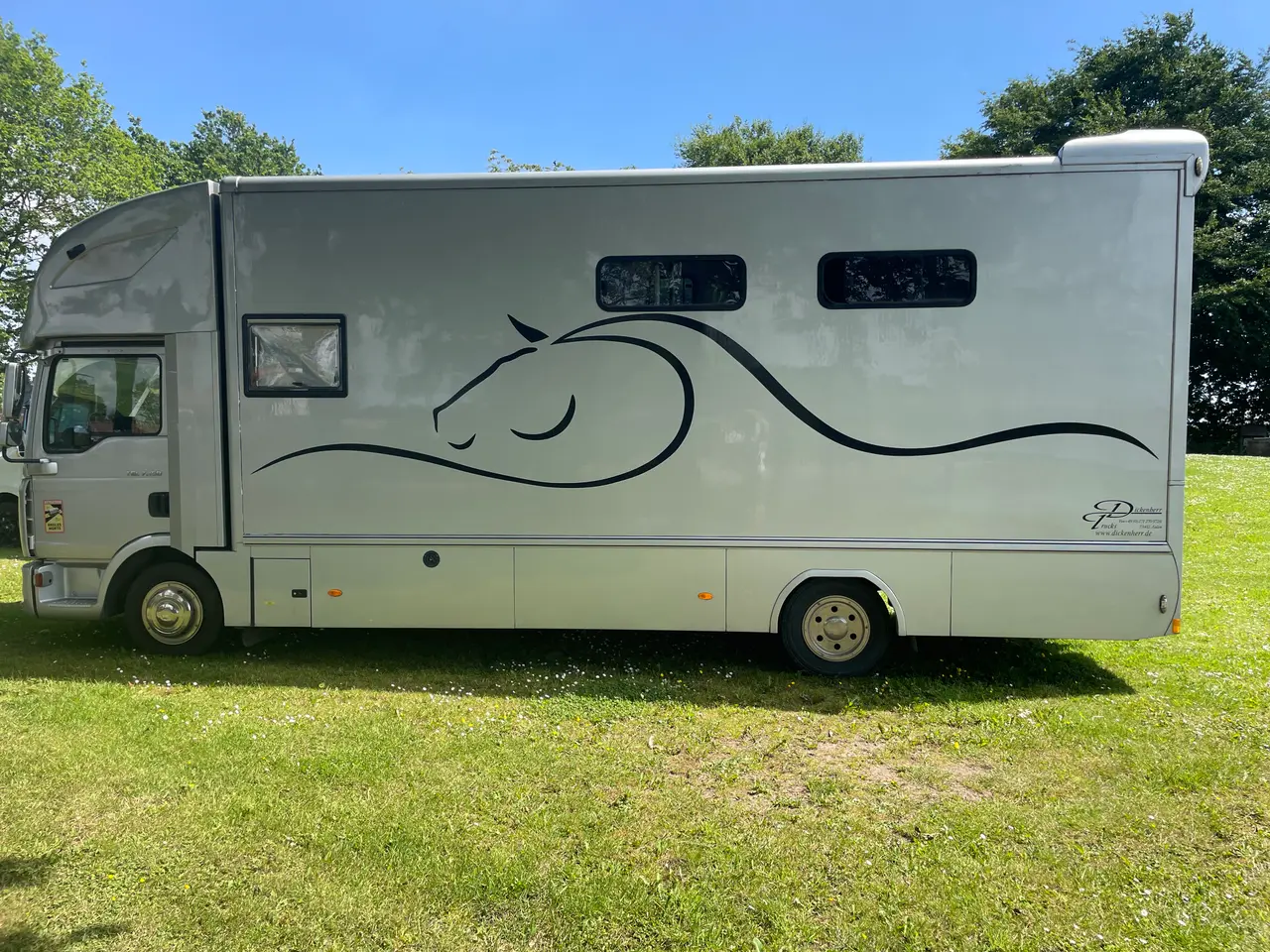 Billede 3 - Velholdt MAN med living og siderampe