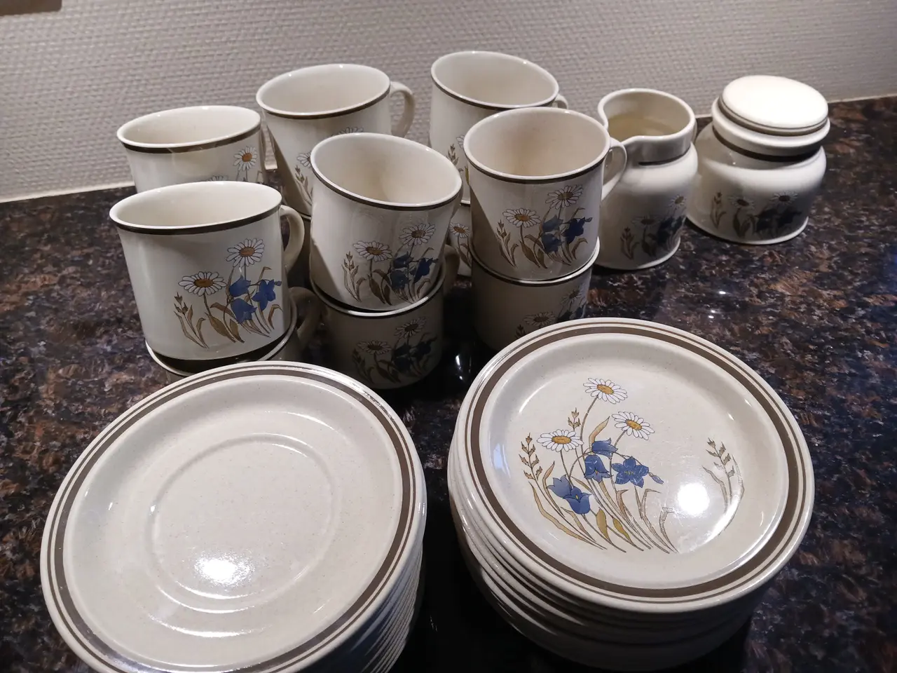 Billede 1 - Royal Doulton - Hill Top - Engelsk stel