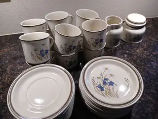 Royal Doulton - Hill Top - Engelsk stel