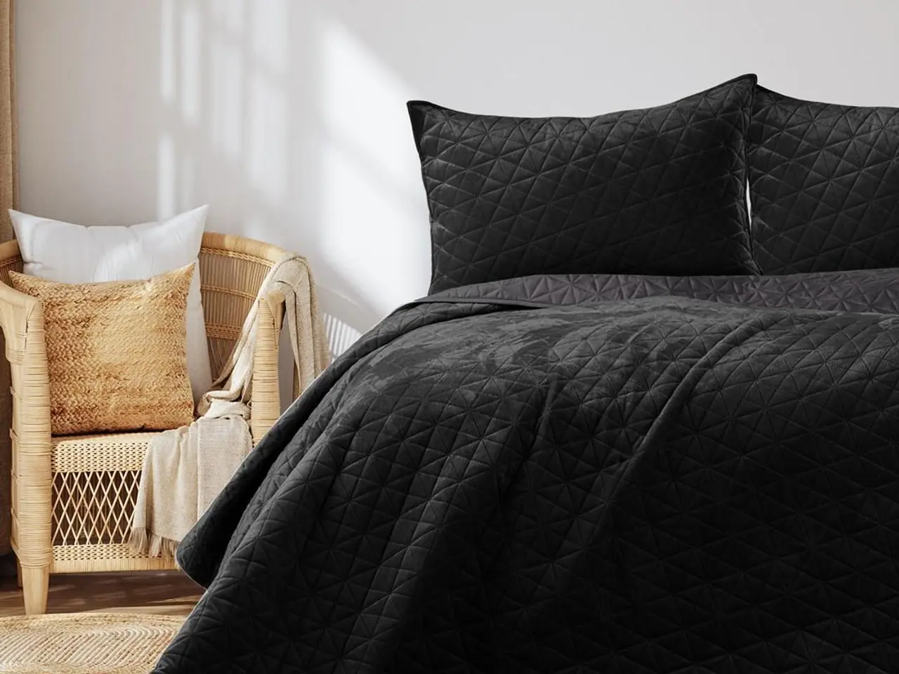 Billede 1 - Sengetæppe 200x220 sort - AmeliaHome LAILA fløjl/polyester