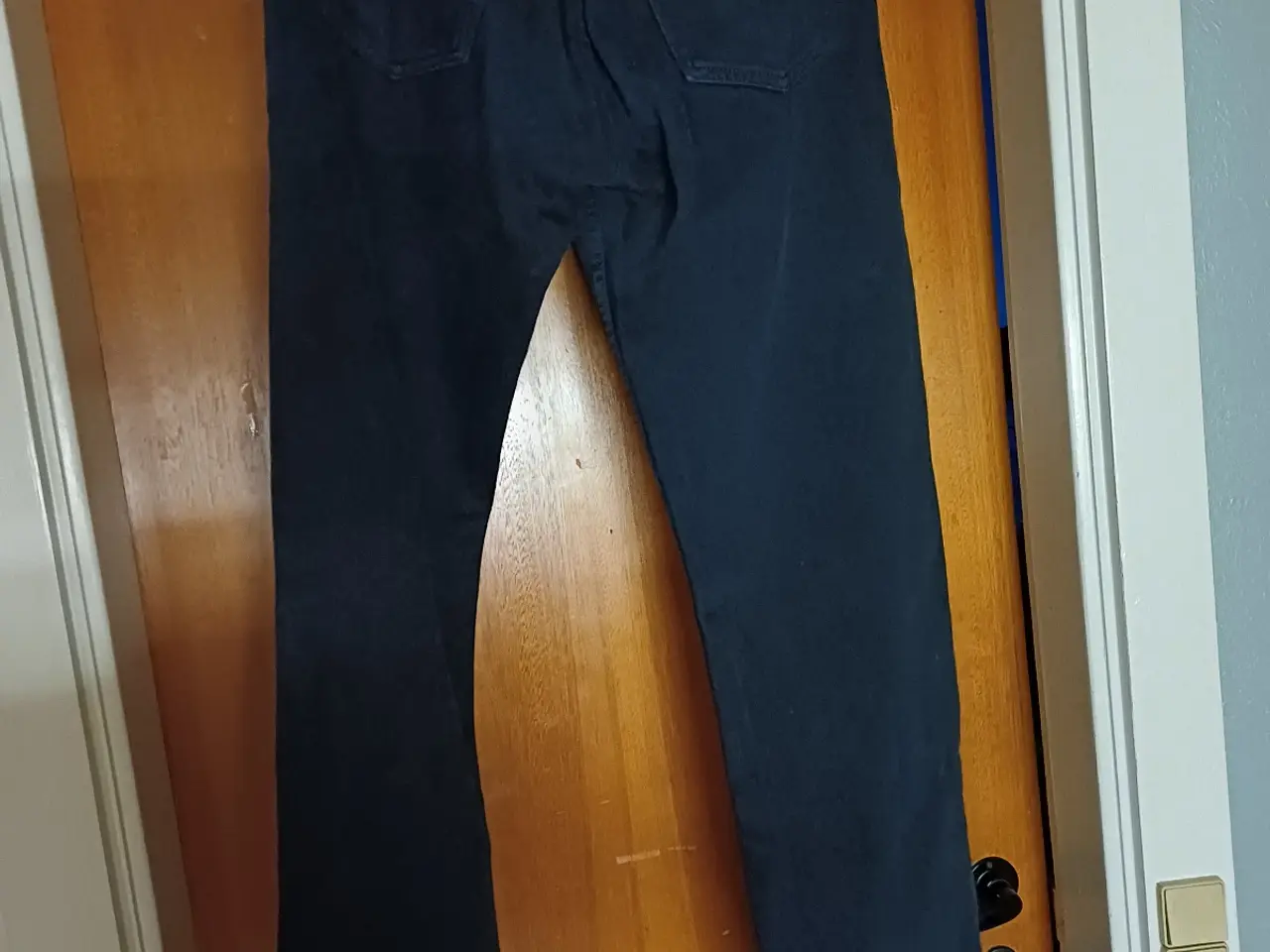 Billede 4 - Sorte Levis 32/34