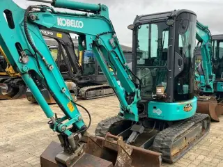 Kobelco SK 28SR- 6 E KOBELCO Minigraver SK 28 SR - 6 E