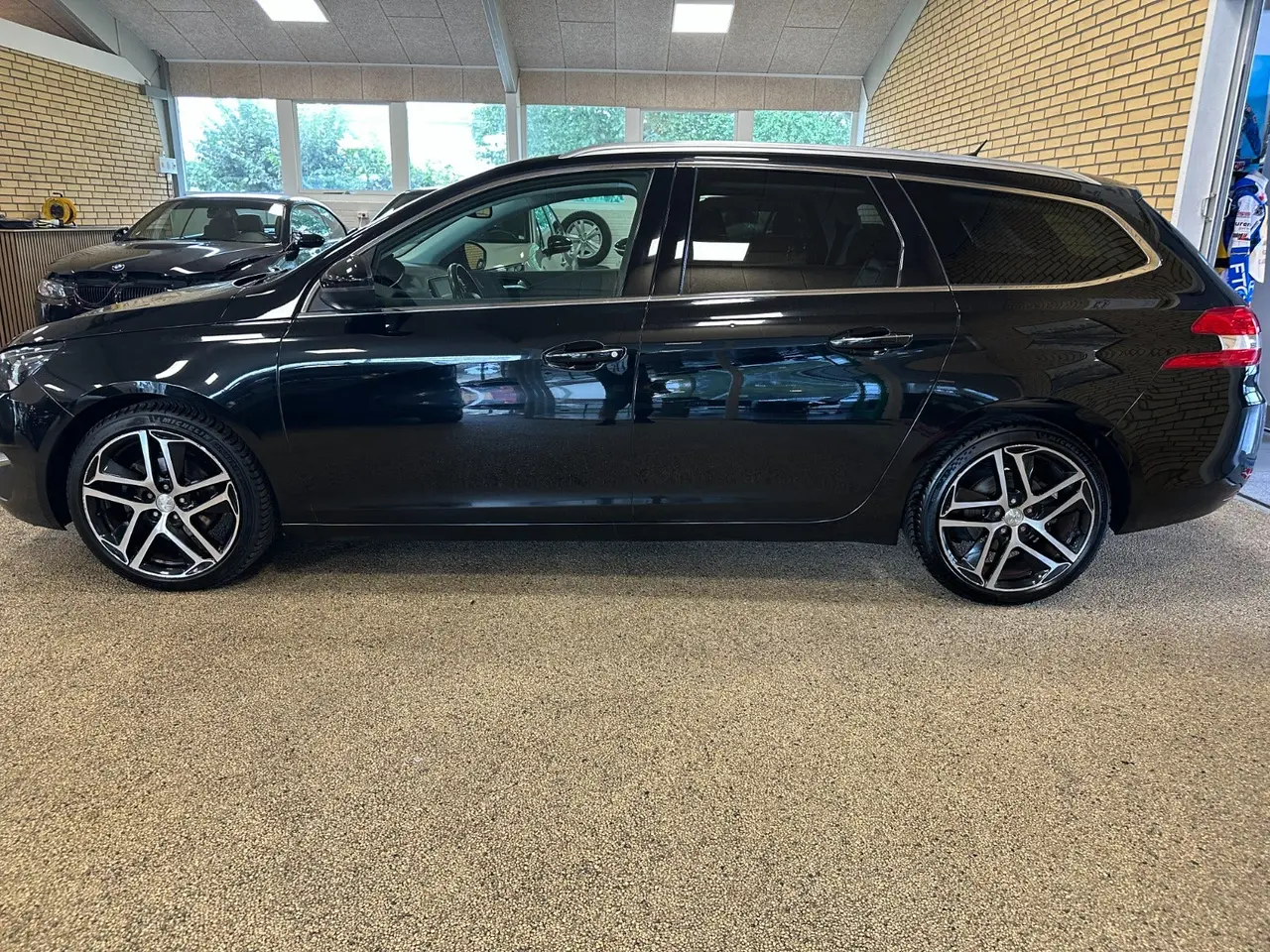 Billede 2 - Peugeot 308 1,2 e-THP 130 Allure SW EAT6