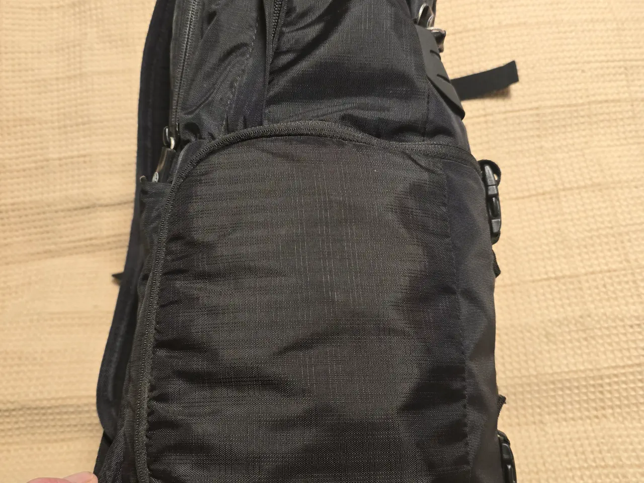 Billede 1 -  Sort Packsafe rygsæk