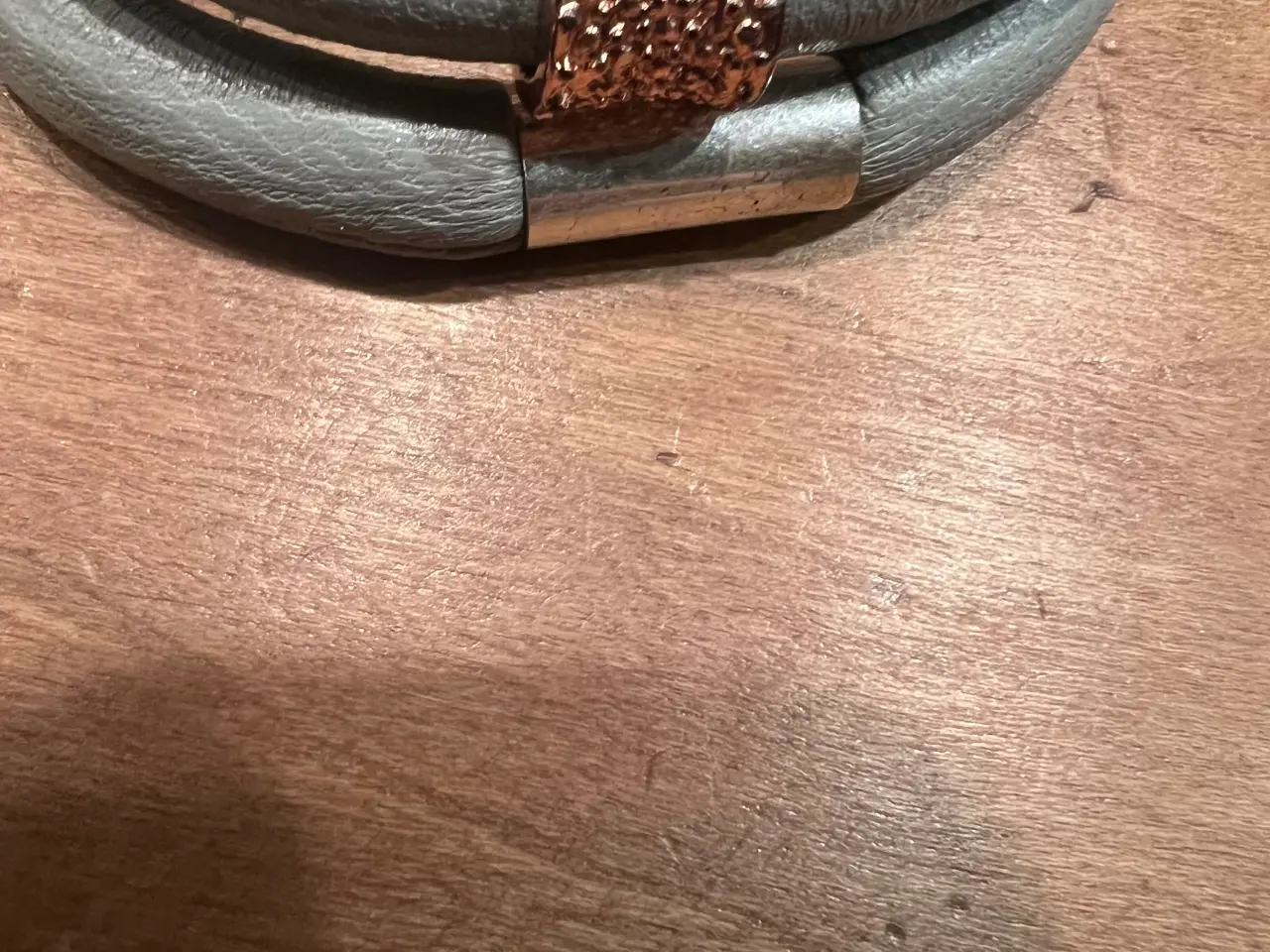 Billede 2 - Flot pilgrim armbånd med 3 charms