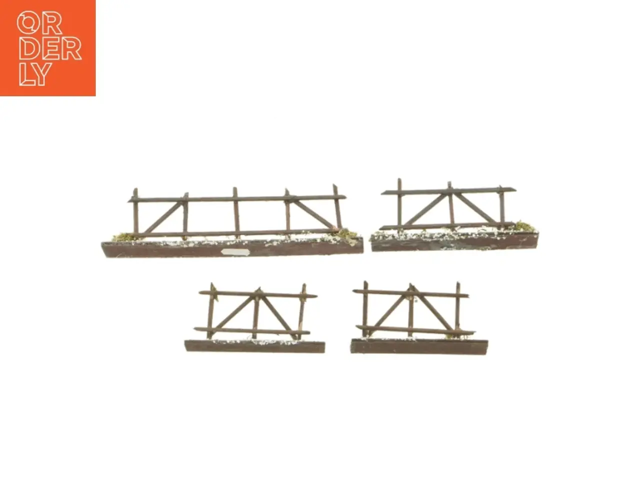 Billede 5 - Model Tog Hegn til dukkeleg (str. 23 x 6 x 3 cm og 14,5 x 6 x 3 cm og 12,5 x 6 x 3 cm)