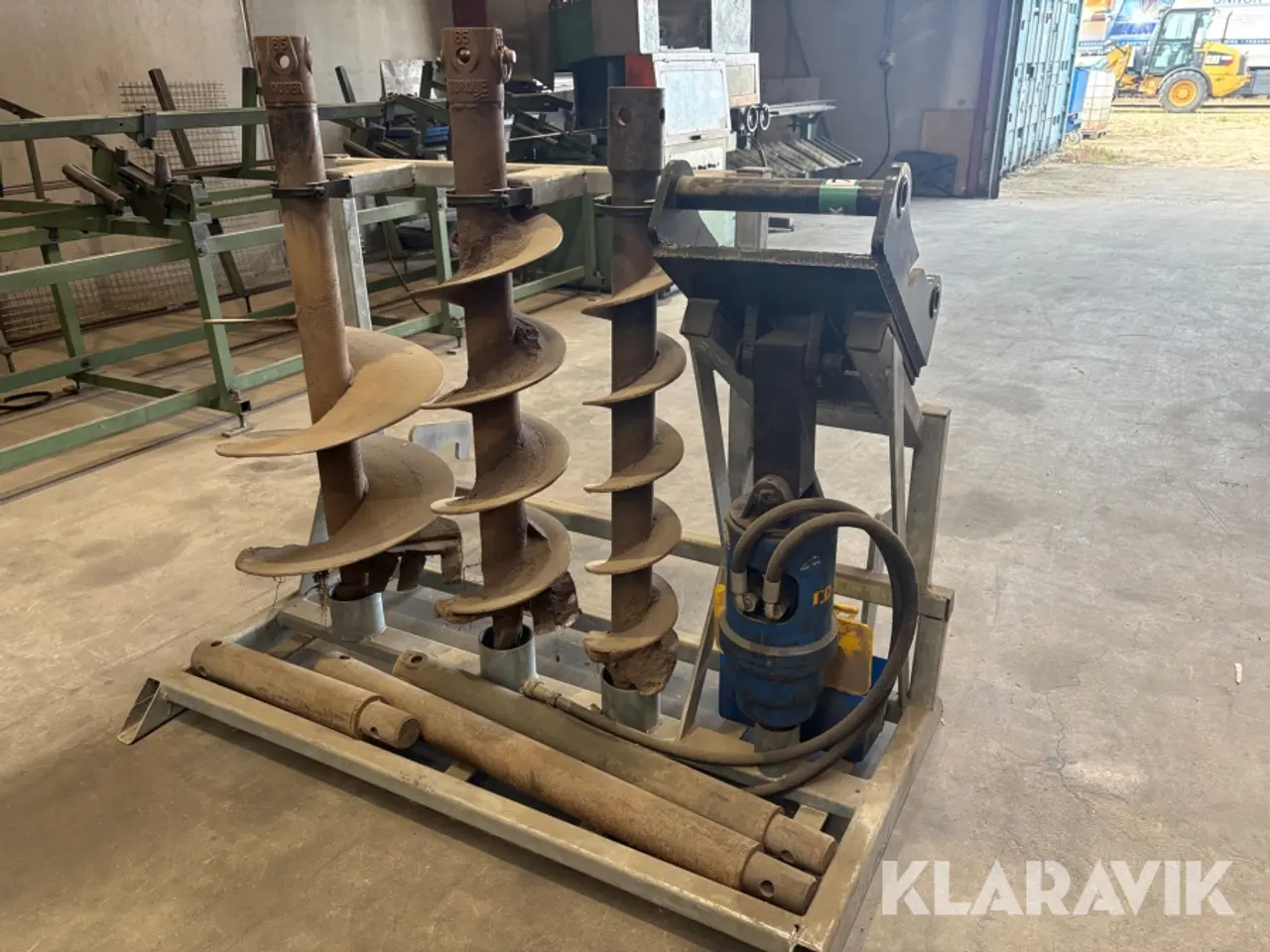 Billede 1 - Hydraulisk jordbor Auger Torque ED X1 med 3 Sneglebor og stativ
