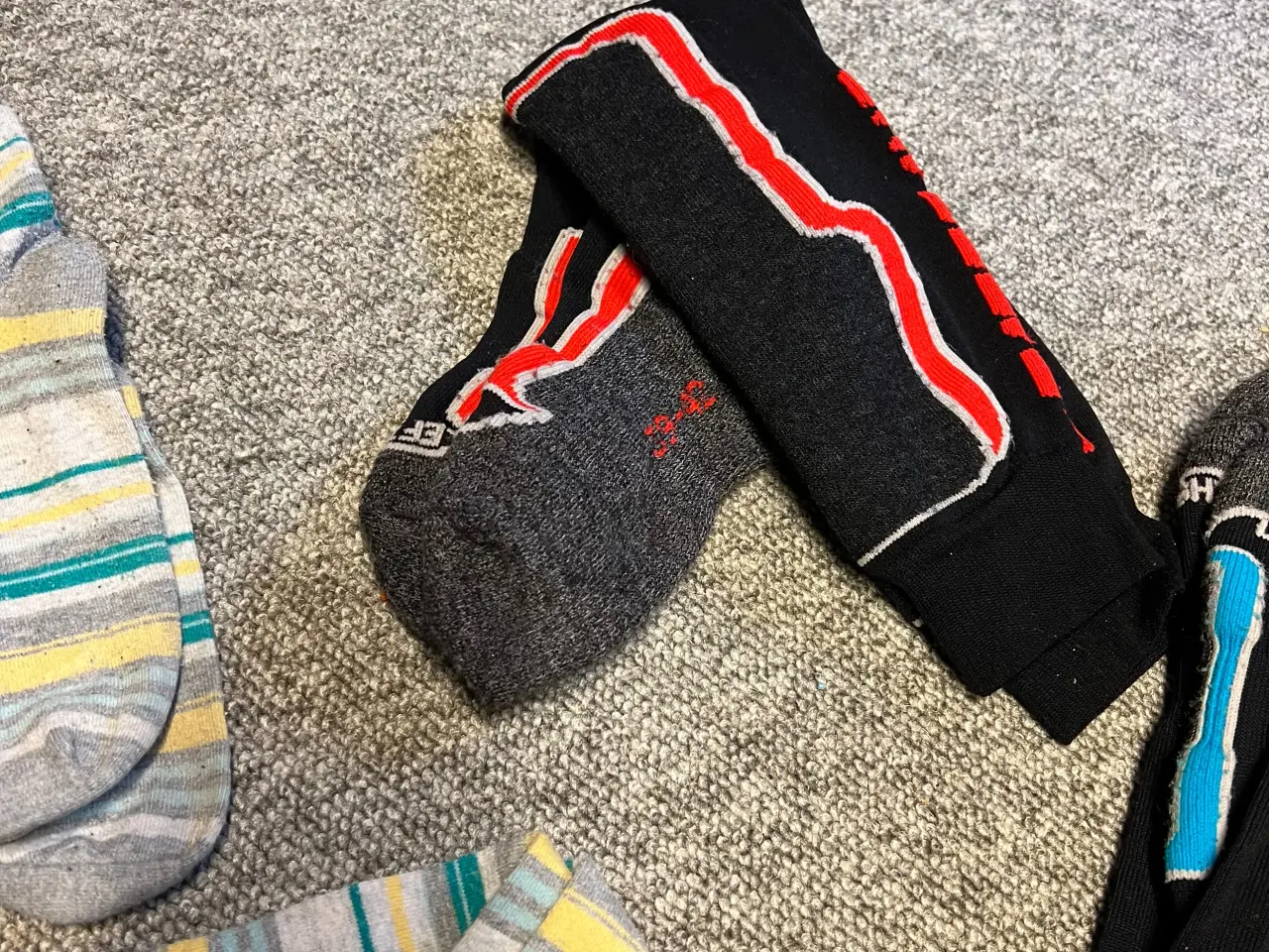 Billede 4 - Smarte lange strømper str 39-41