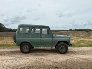 UAZ 469B