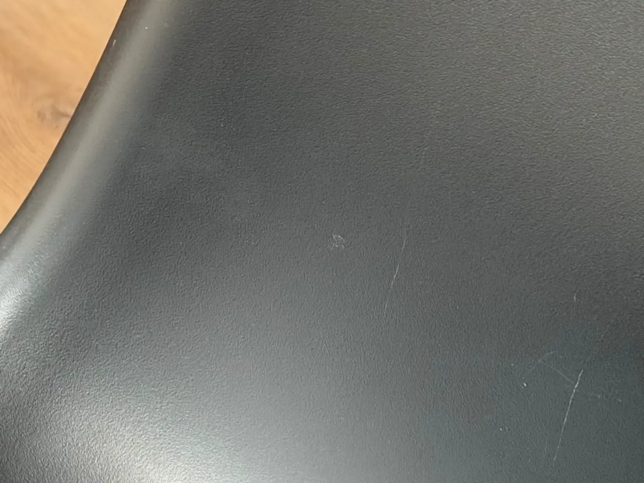 Billede 11 - Vitra Eames spisebordsstole DSW sort plast med træ