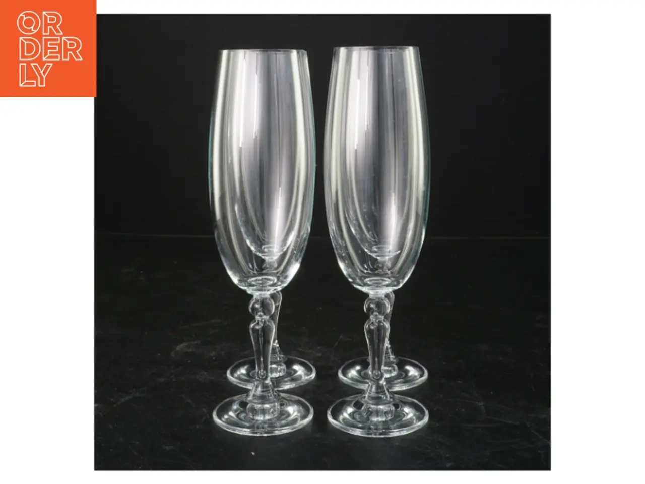 Billede 1 - Sæt med 4 champagneglas (str. 20 cm)