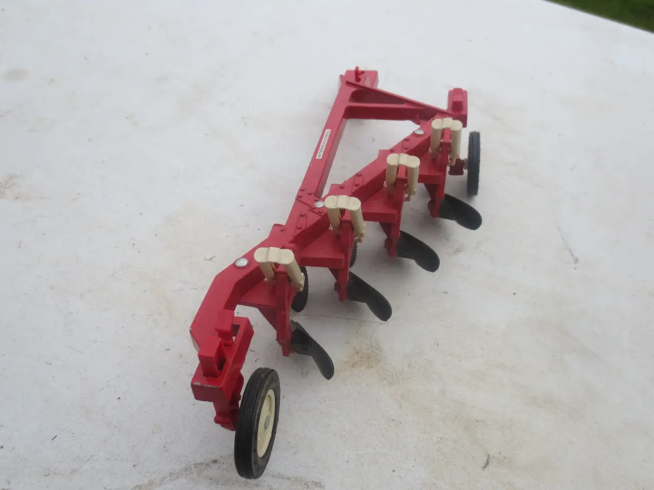 Billede 3 - 1 stk Model International 4 furet Bugseret Plov