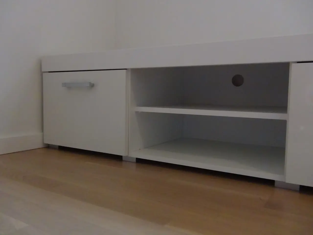 Billede 2 - TV bord.