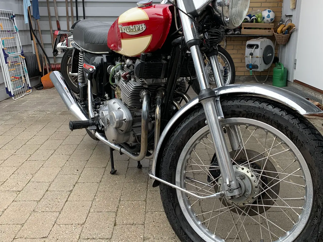 Billede 1 - Triumph T160 sælges