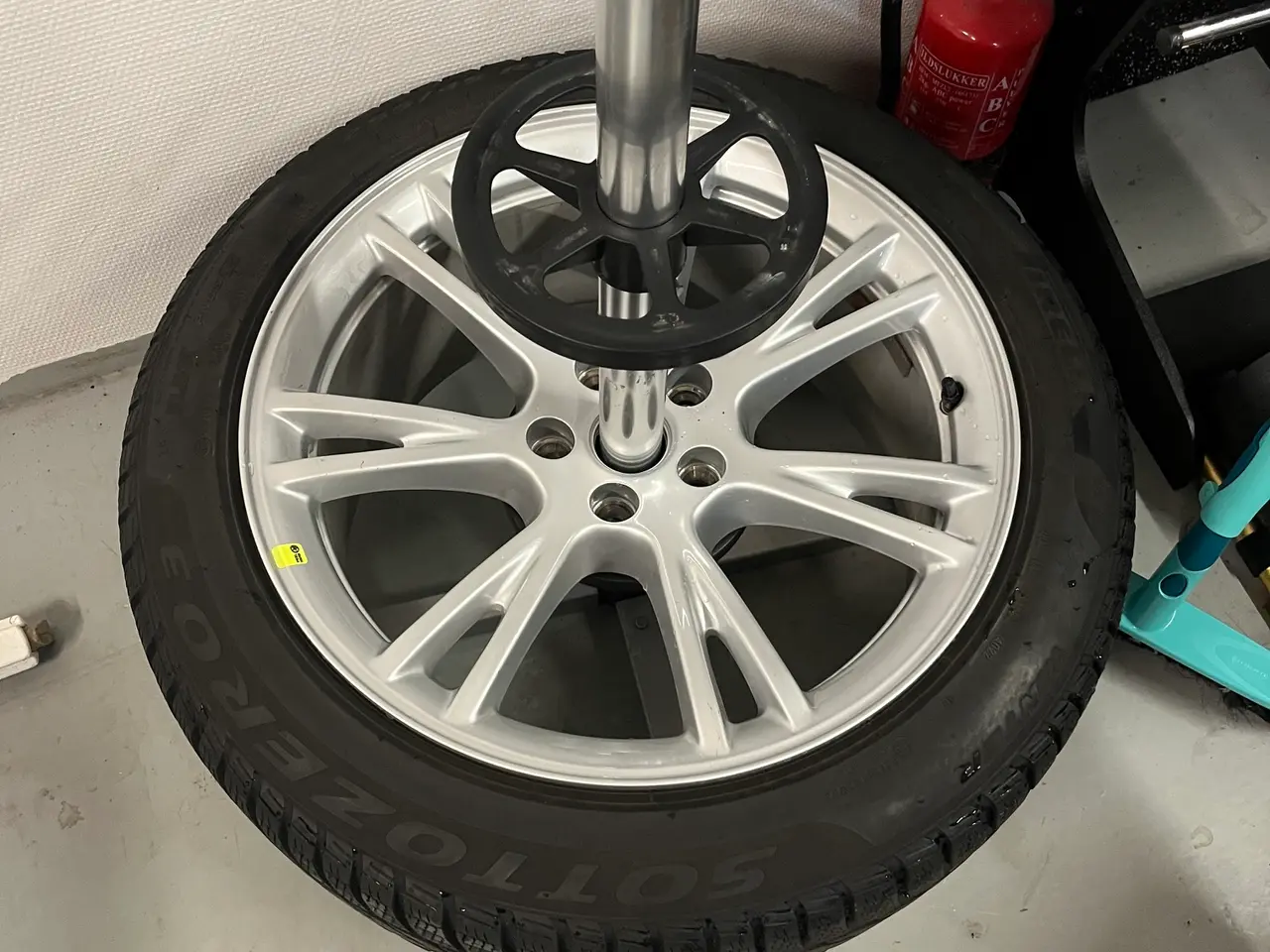 Billede 4 - Tesla Model Y vinterhjul 5x114,3 - 255/45 R19