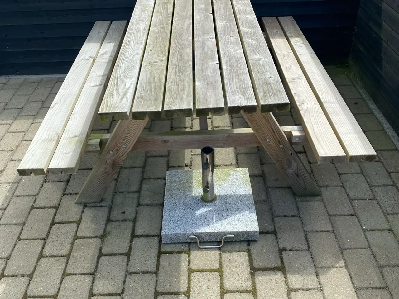 Billede 1 - Havebord med bænke
