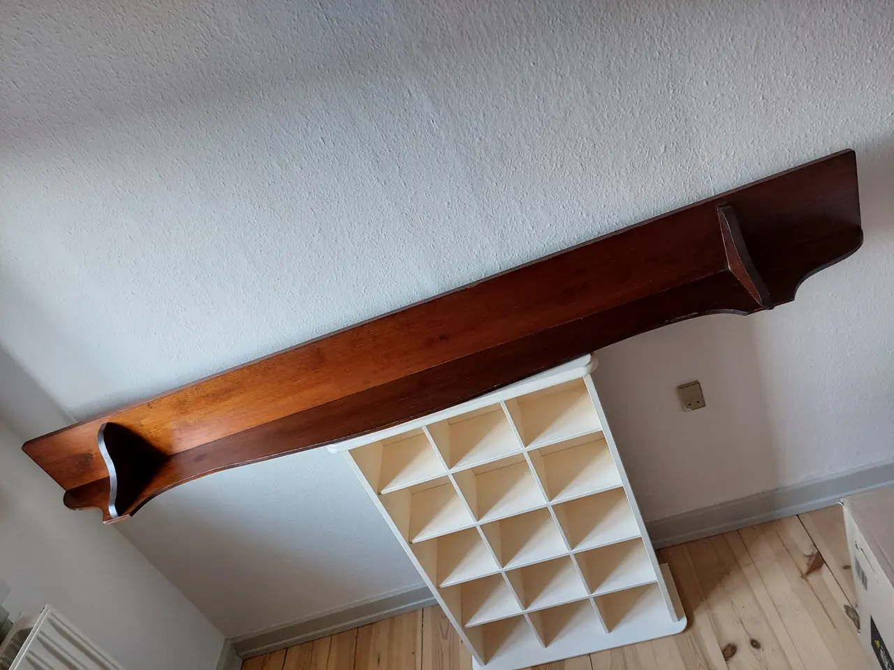 Billede 3 - Gammel hylde - 170 cm lang