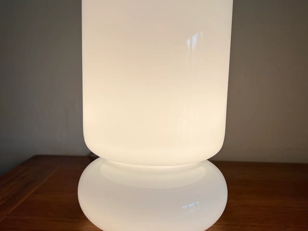 Billede 1 - Opalglas bordlampe – ny