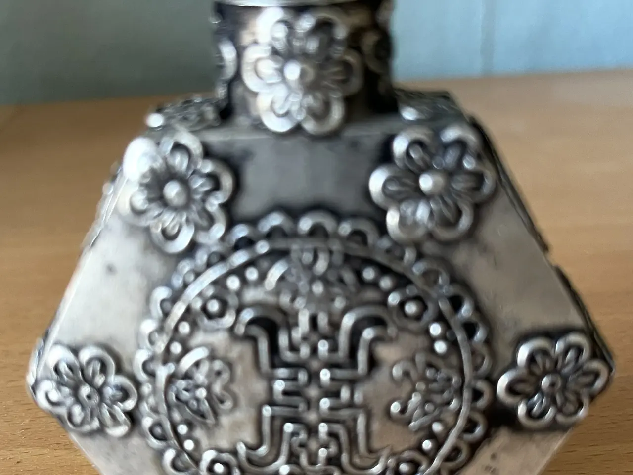 Billede 1 - Opiumsflaske /duftflaske metal - langt liv symbol
