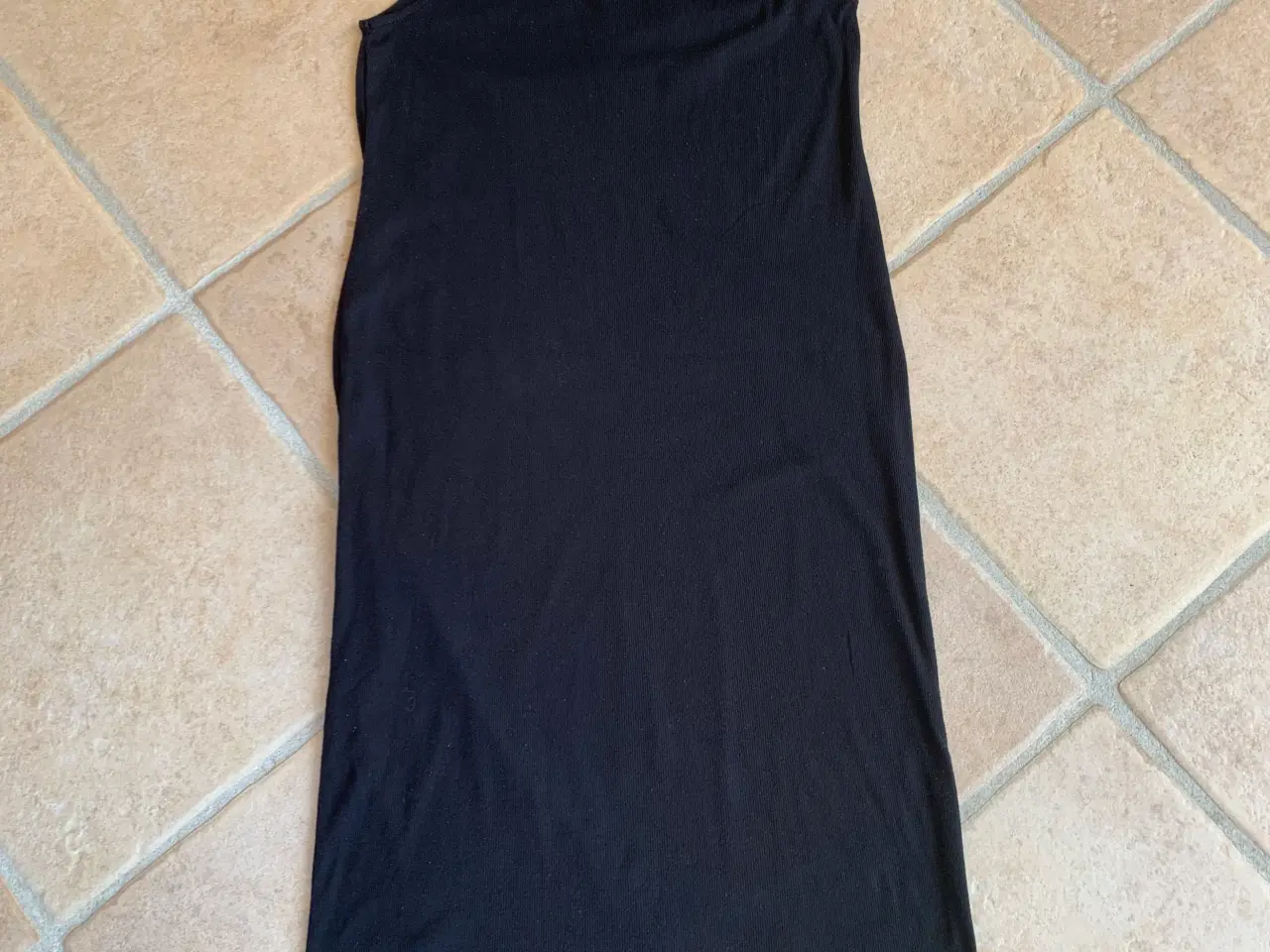 Billede 1 - H&M Divided Basic strop kjole str.L