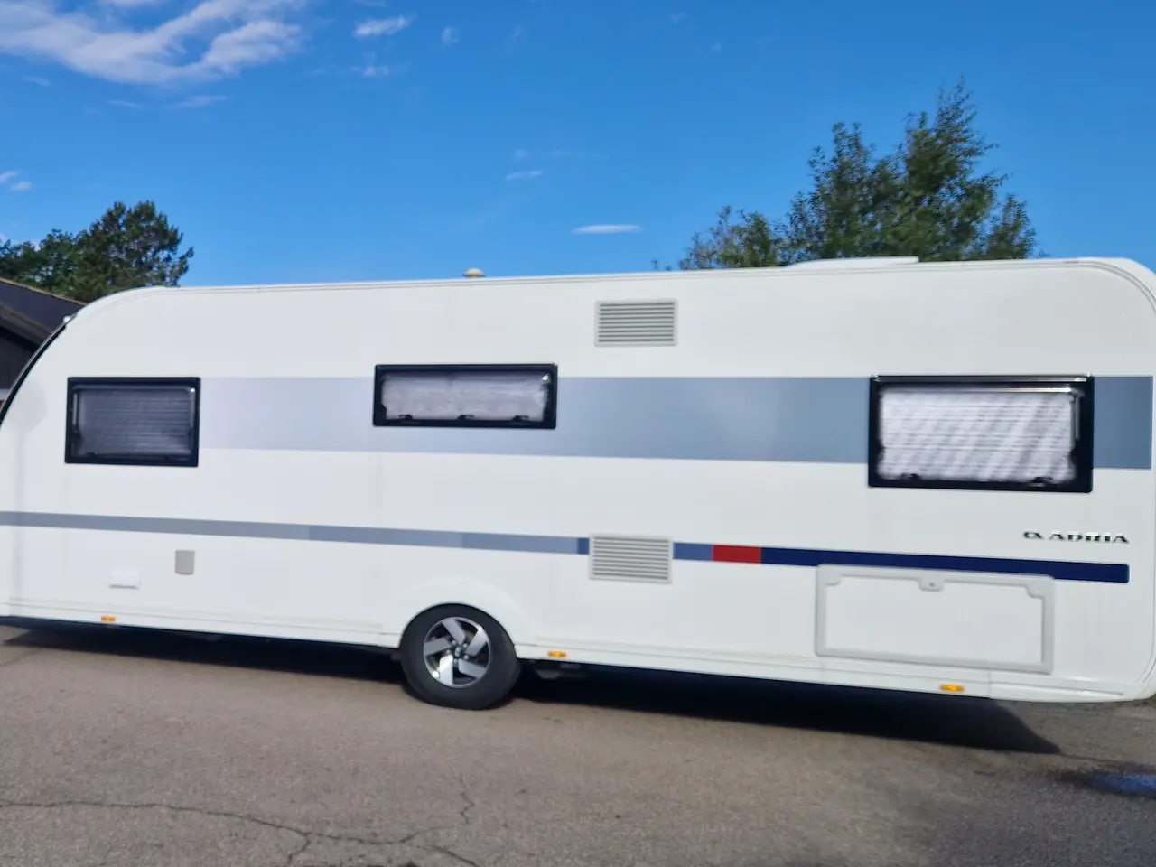 Billede 1 - Adria Adora 613 ul campingvogn til salg