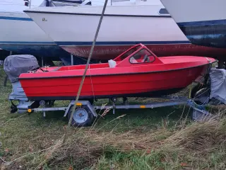 Speedbåd med elstart - og med trailer