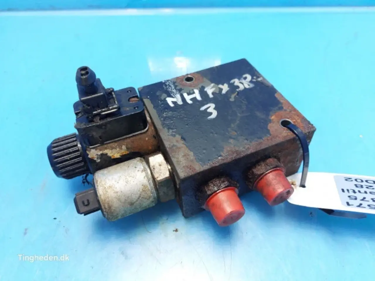 Billede 5 - New Holland FX375 Hydraulikventil 9831828