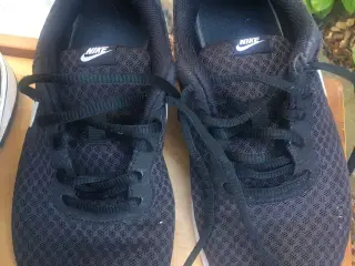 Kondisko Nike str 35
