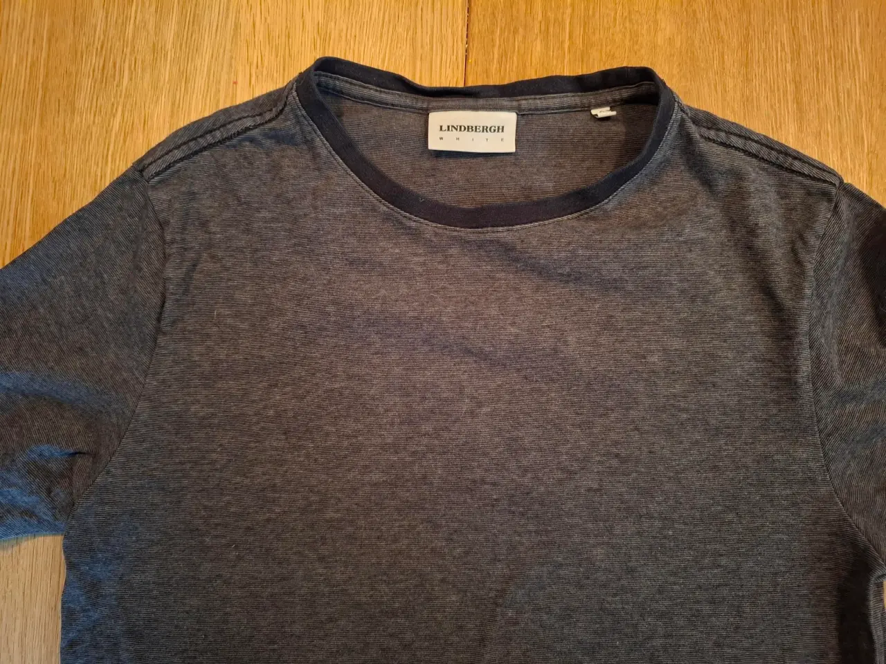 Billede 3 - T-shirts størrelse S