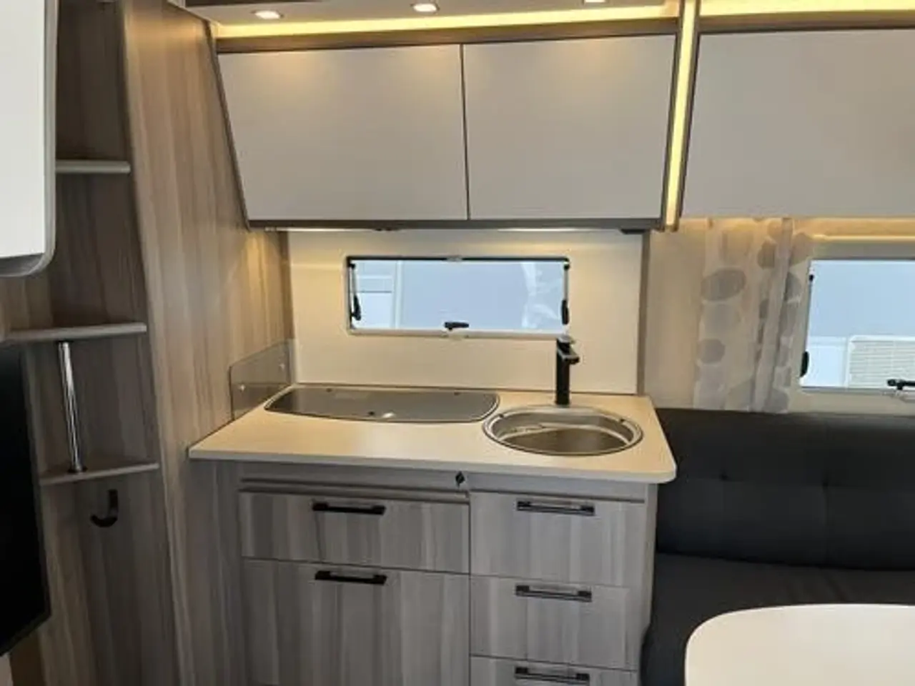 Billede 4 - Kabe Estate 560 GLE