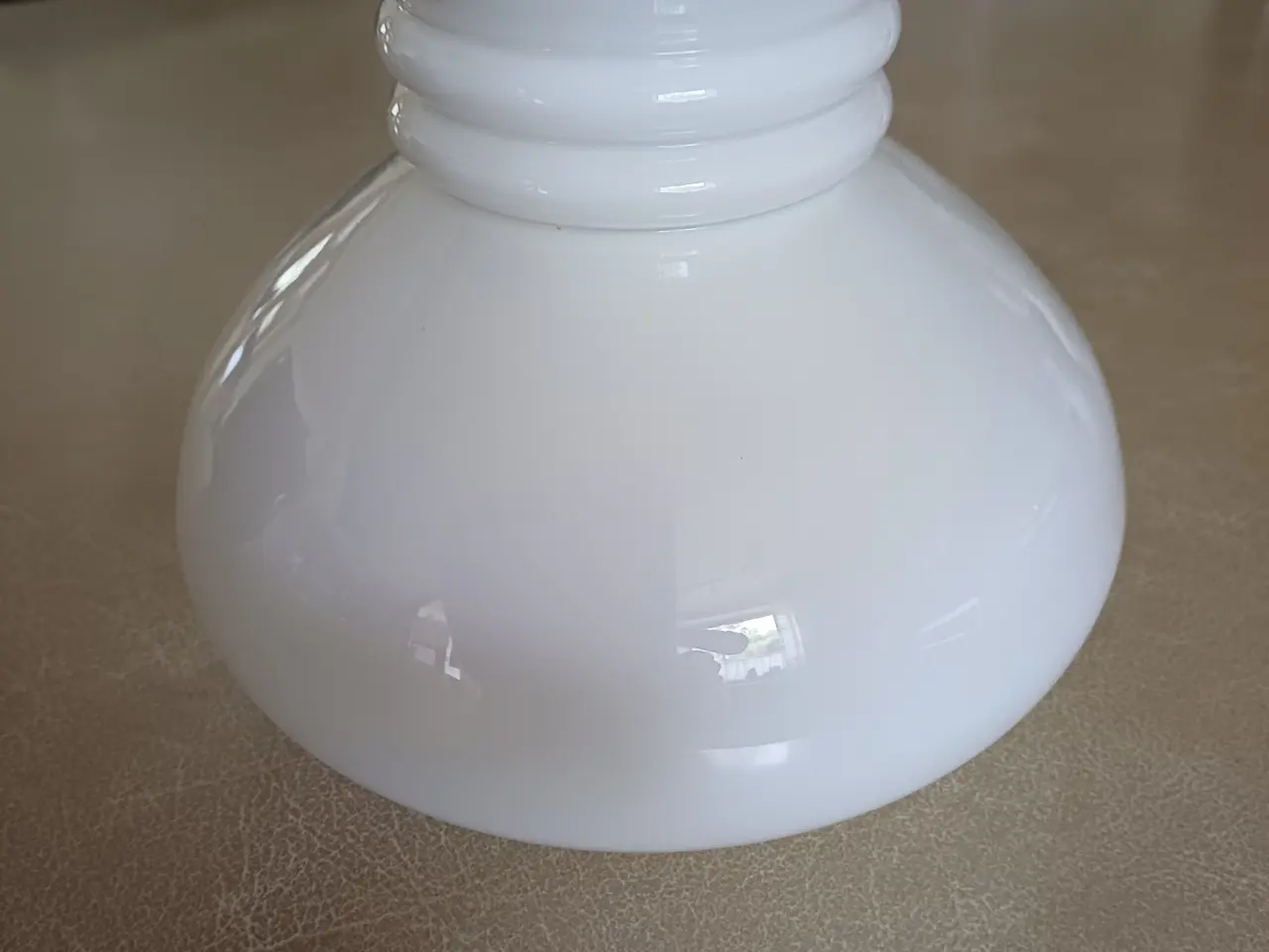 Billede 1 - Lampeskærm hvidt glas ala petroliumslampe-skærm