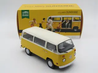 1978 VW T2b "Late Bay" Bus - 1:18