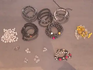 Perler m.m. til smykkefremstilling